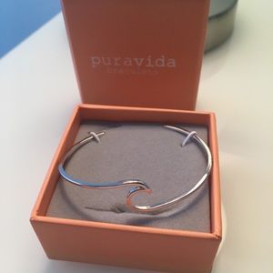 Puravida silver wave cuff